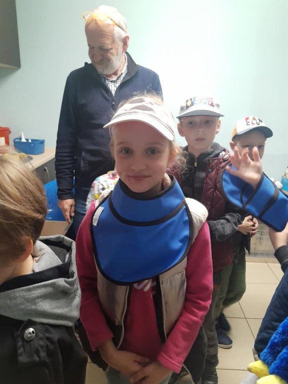 Dzieci z klasy 1E Szkoły Podstawowej nr 10 odwiedziły gabinet weterynaryjny - zdjęcie #10 - eOstroleka.pl