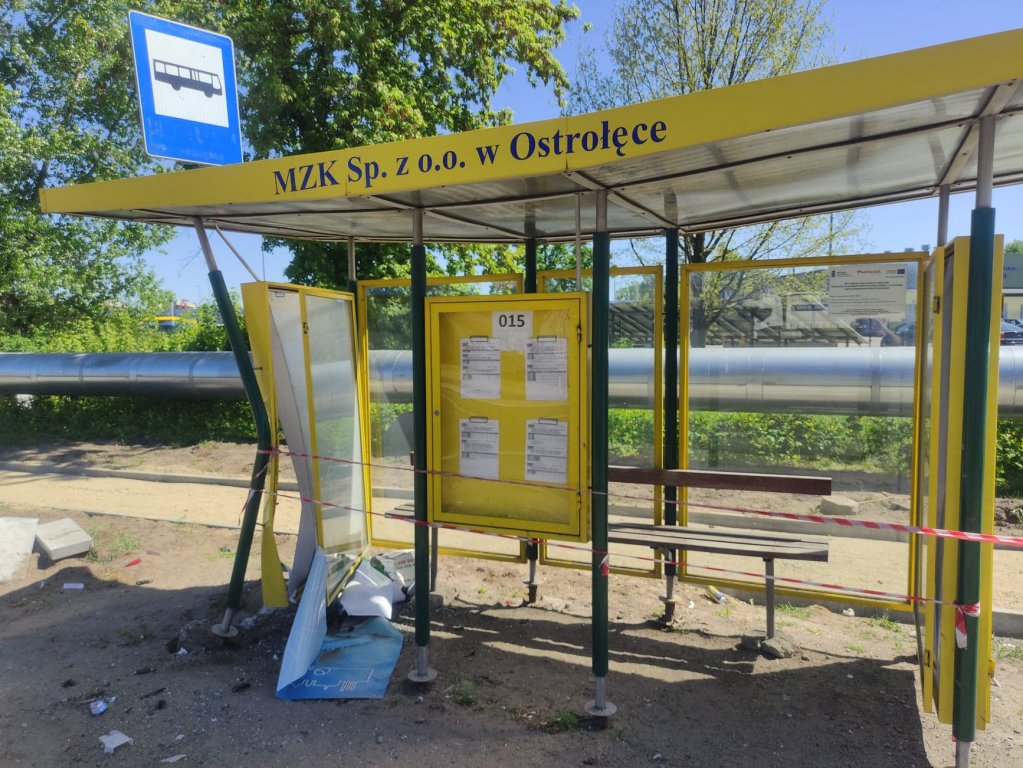 Wypadek na Alei Wojska Polskiego w Ostrołęce [18.05.2022] - zdjęcie #7 - eOstroleka.pl