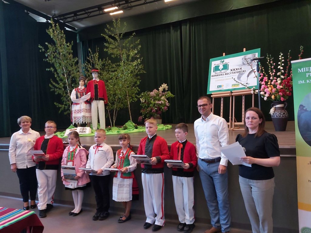 Eliminacje gminne Konkursu Recytatorskiego Kurpie Zielone w Literaturze w Myszyńcu - zdjęcie #13 - eOstroleka.pl
