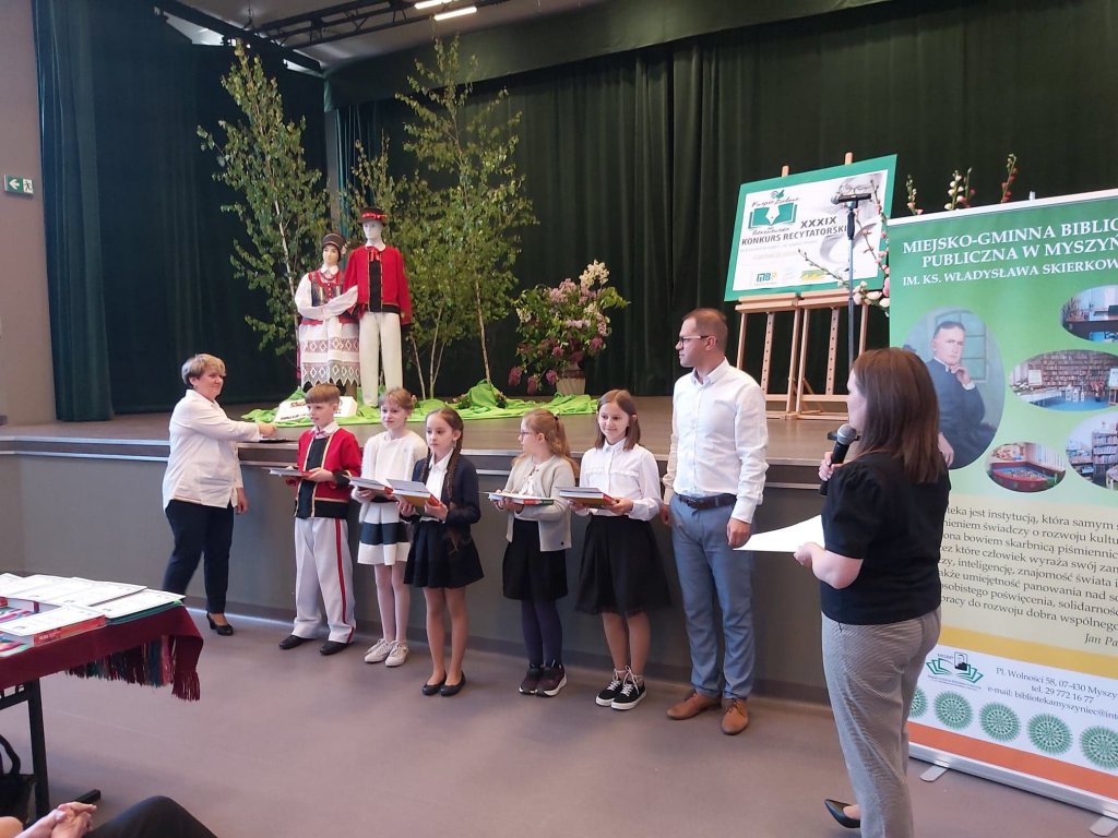 Eliminacje gminne Konkursu Recytatorskiego Kurpie Zielone w Literaturze w Myszyńcu - zdjęcie #9 - eOstroleka.pl