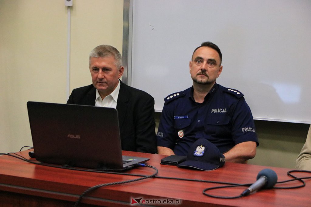Debata o bezpieczeństwie seniorów z ostrołęcką policją [19.05.2022] - zdjęcie #4 - eOstroleka.pl