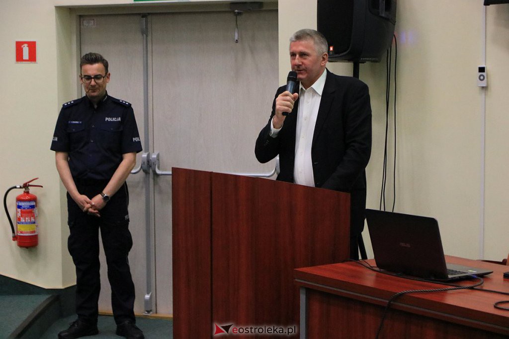 Debata o bezpieczeństwie seniorów z ostrołęcką policją [19.05.2022] - zdjęcie #24 - eOstroleka.pl