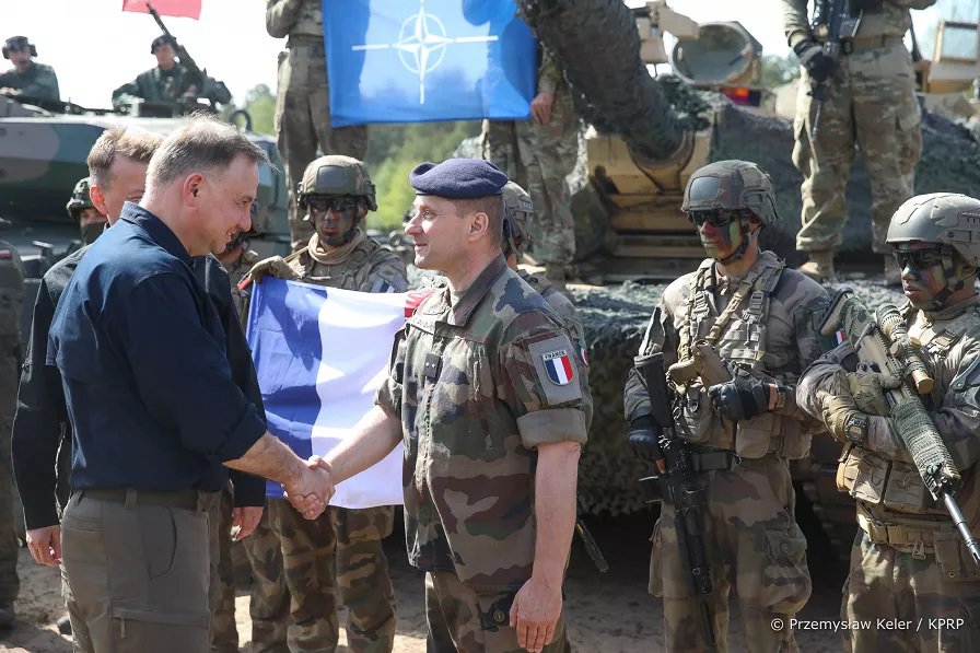 Ćwiczenia DEFENDER–Europe 22 w Nowogrodzie z udziałem Prezydenta PR Andrzeja Dudy [19.05.2022] - zdjęcie #33 - eOstroleka.pl
