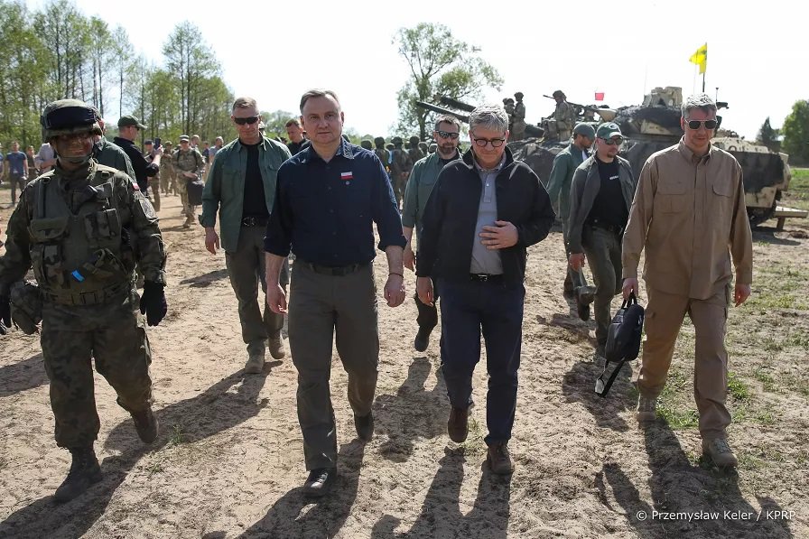 Ćwiczenia DEFENDER–Europe 22 w Nowogrodzie z udziałem Prezydenta PR Andrzeja Dudy [19.05.2022] - zdjęcie #32 - eOstroleka.pl