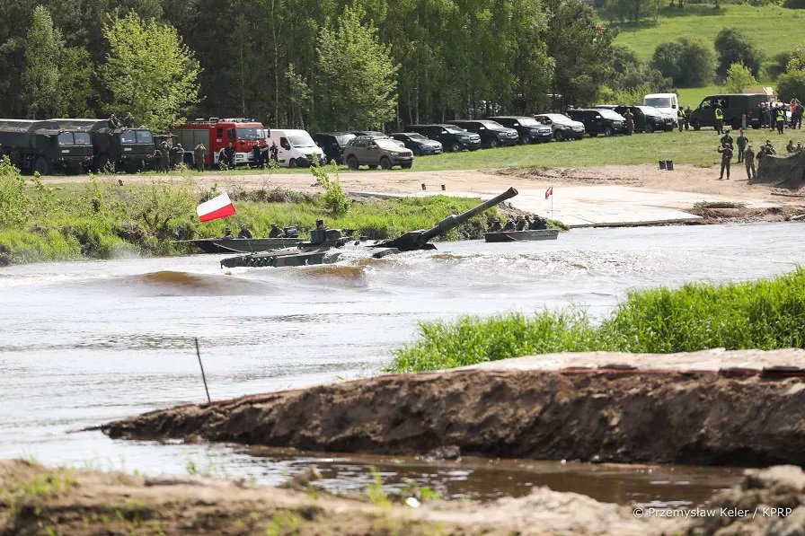 Ćwiczenia DEFENDER–Europe 22 w Nowogrodzie z udziałem Prezydenta PR Andrzeja Dudy [19.05.2022] - zdjęcie #16 - eOstroleka.pl