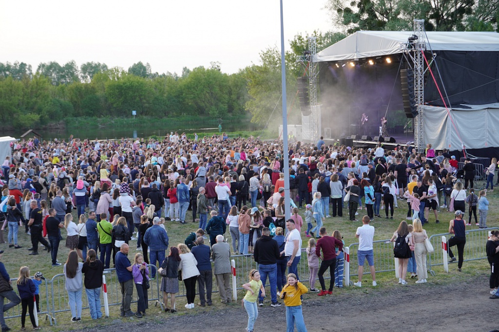 Dni Ostrołęki 2022: Koncert Roksany Węgiel [20.05.2022] - zdjęcie #21 - eOstroleka.pl