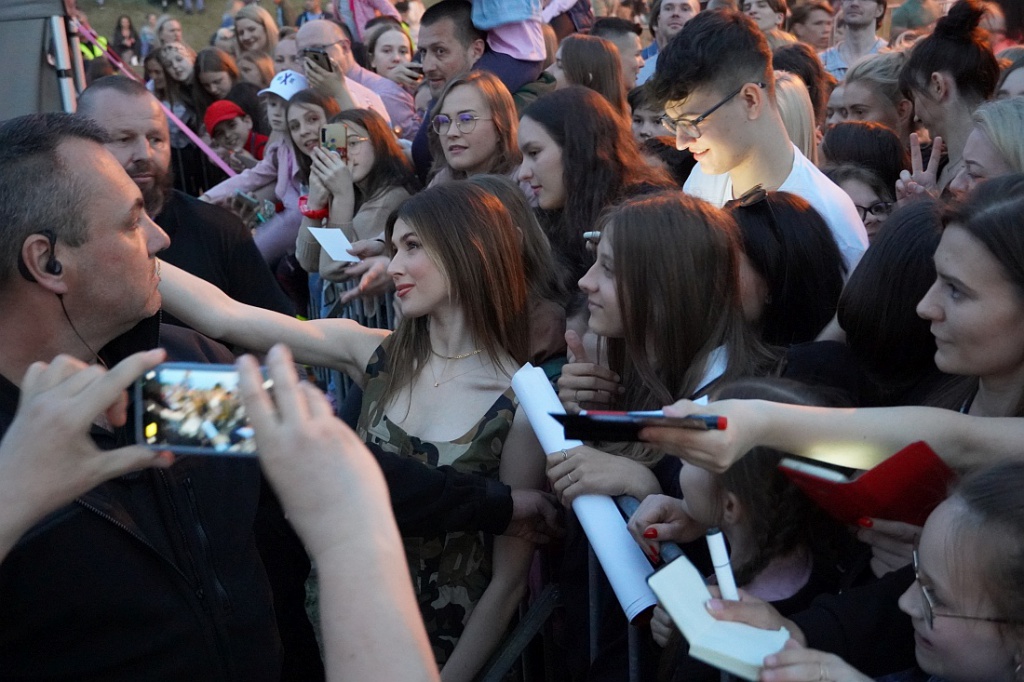Dni Ostrołęki 2022: Koncert Roksany Węgiel [20.05.2022] - zdjęcie #13 - eOstroleka.pl