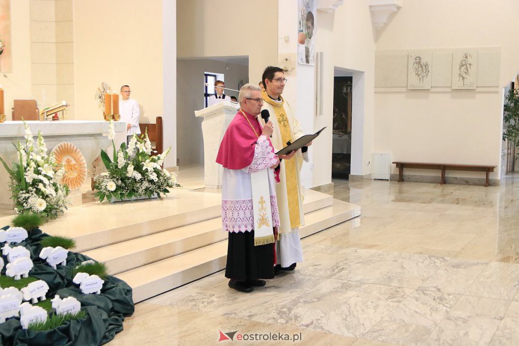 I Komunia Święta w parafi pw. św. Franciszka z Asyżu [21.05.2022] - zdjęcie #65 - eOstroleka.pl