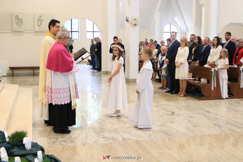 I Komunia Święta w parafi pw. św. Franciszka z Asyżu [21.05.2022] - zdjęcie #69 - eOstroleka.pl