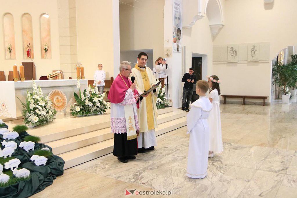 I Komunia Święta w parafi pw. św. Franciszka z Asyżu [21.05.2022] - zdjęcie #71 - eOstroleka.pl