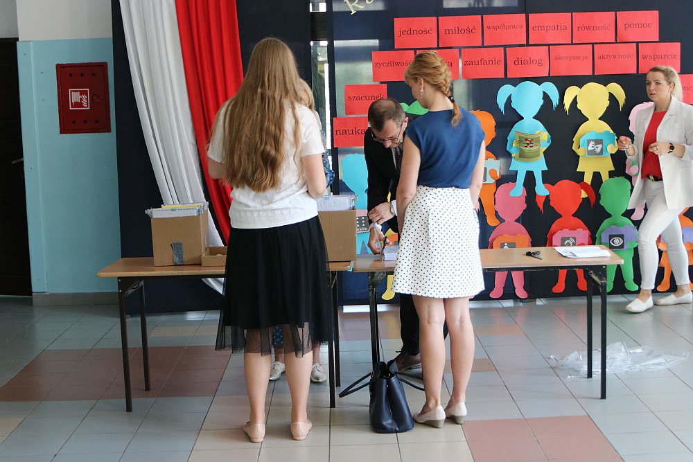 Wystartowały egzaminy ósmoklasisty. Dziś język polski [24.05.2022] - zdjęcie #24 - eOstroleka.pl