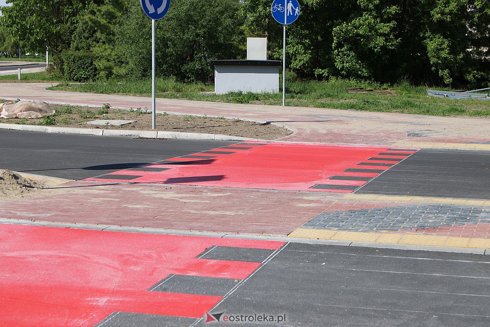 Trwa znakowanie i malowanie pasów na Goworowskiej [24.05.2022] - zdjęcie #3 - eOstroleka.pl