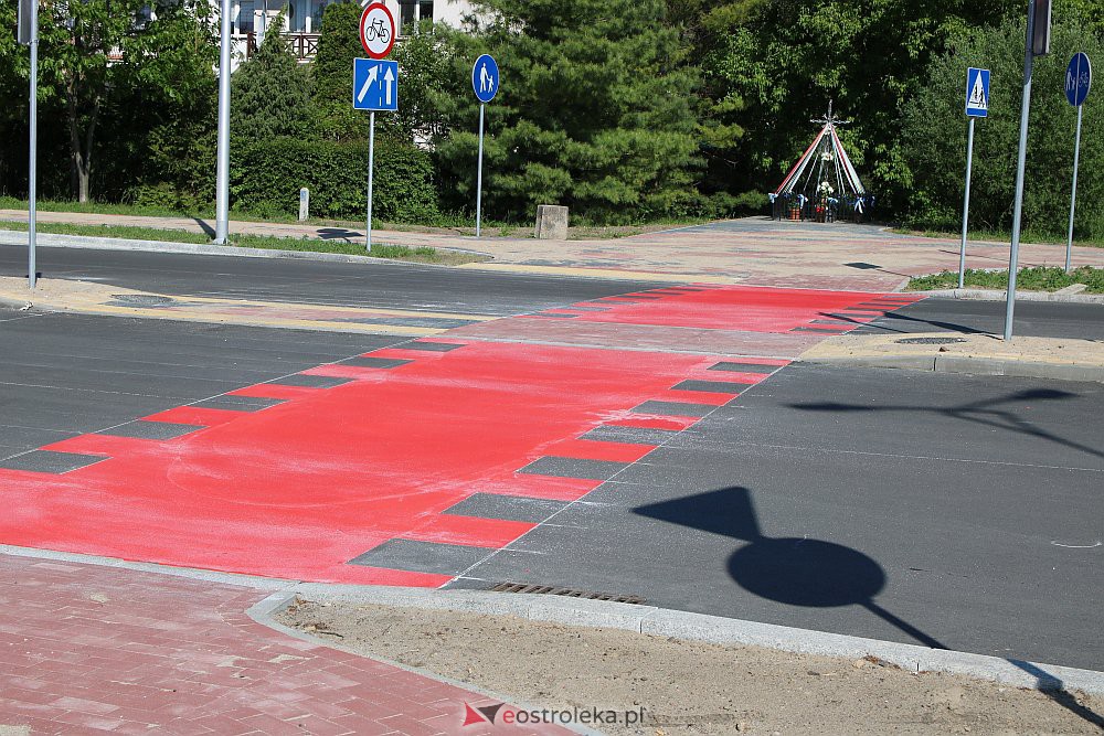Trwa znakowanie i malowanie pasów na Goworowskiej [24.05.2022] - zdjęcie #9 - eOstroleka.pl