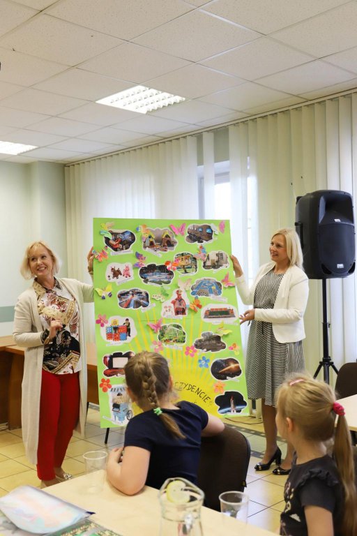 Wizyta przedszkolaków w Urzędzie Miasta Ostrołęki - zdjęcie #11 - eOstroleka.pl