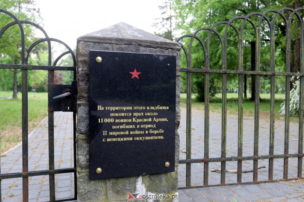Cmentarz żołnierzy radzieckich w Ostrołęce [25.05.2022] - zdjęcie #1 - eOstroleka.pl