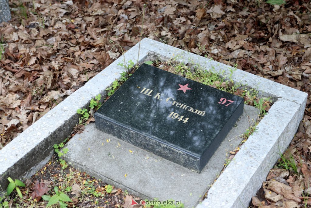 Cmentarz żołnierzy radzieckich w Ostrołęce [25.05.2022] - zdjęcie #12 - eOstroleka.pl