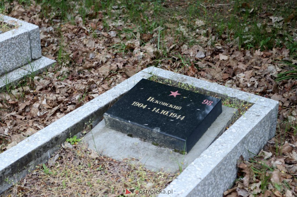 Cmentarz żołnierzy radzieckich w Ostrołęce [25.05.2022] - zdjęcie #13 - eOstroleka.pl