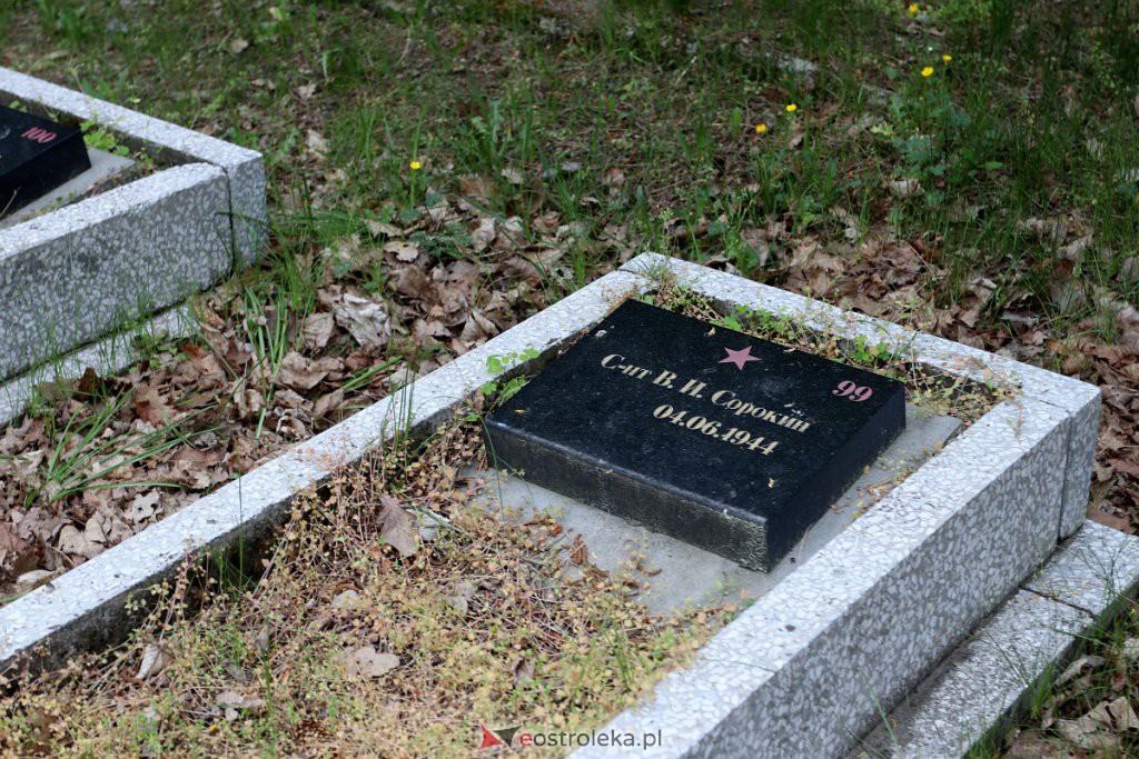 Cmentarz żołnierzy radzieckich w Ostrołęce [25.05.2022] - zdjęcie #14 - eOstroleka.pl