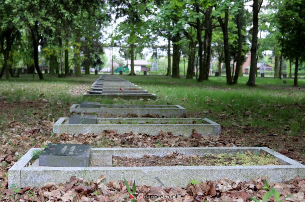 Cmentarz żołnierzy radzieckich w Ostrołęce [25.05.2022] - zdjęcie #20 - eOstroleka.pl