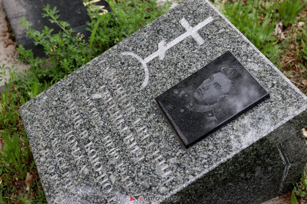 Cmentarz żołnierzy radzieckich w Ostrołęce [25.05.2022] - zdjęcie #25 - eOstroleka.pl