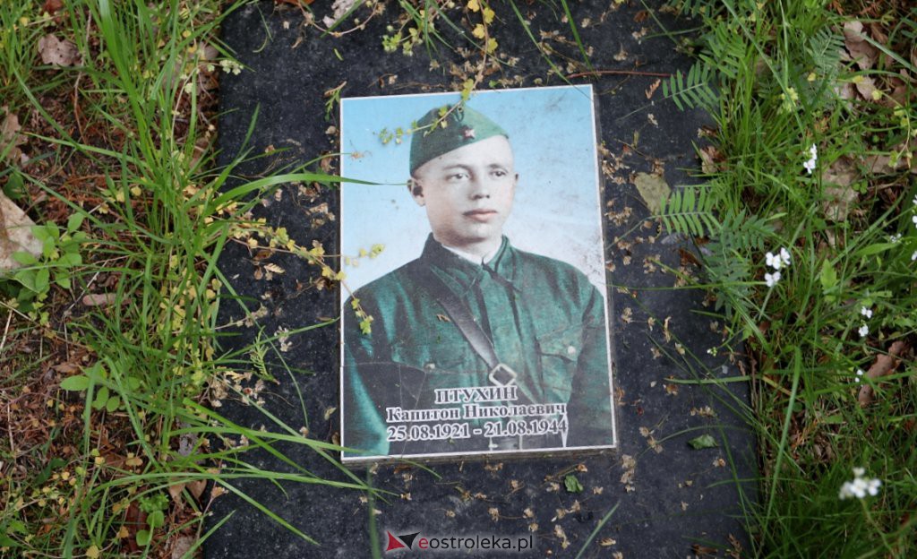 Cmentarz żołnierzy radzieckich w Ostrołęce [25.05.2022] - zdjęcie #13 - eOstroleka.pl