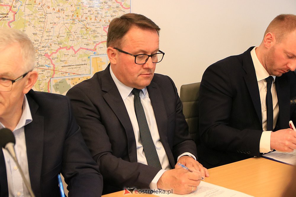 XLVIII sesji Rady Powiatu w Ostrołęce [25.05.2022] - zdjęcie #15 - eOstroleka.pl