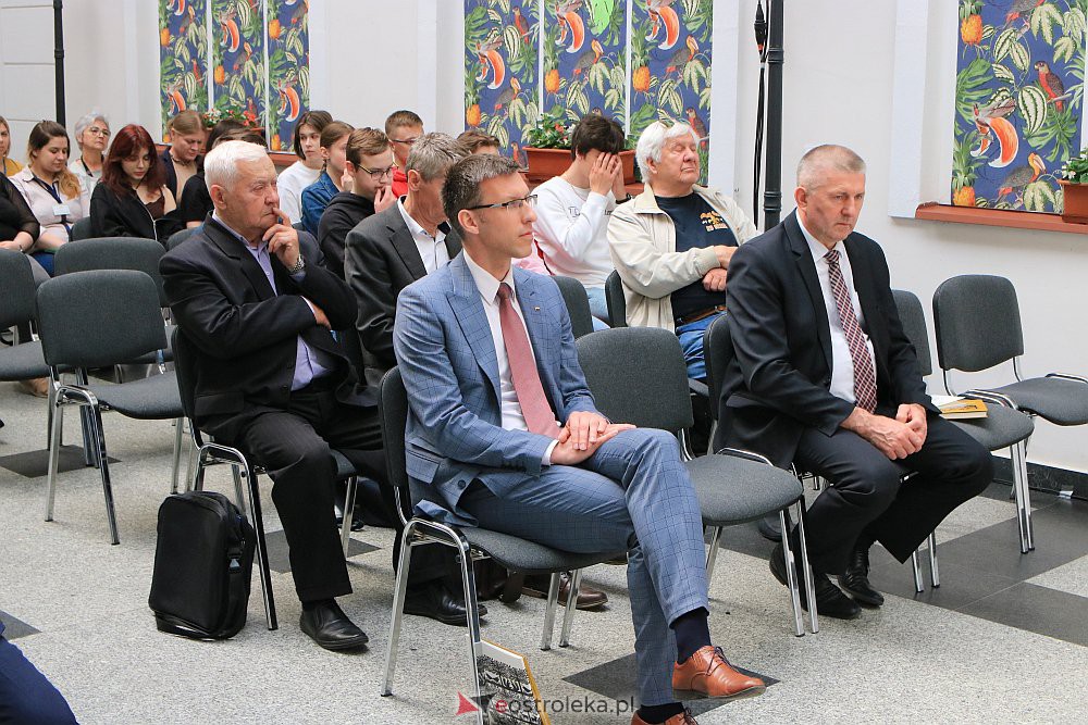 Konferencja “Ostrołęckie Spotkania Historyczne” w Muzeum Kultury Kurpiowskiej [26.05.2022] - zdjęcie #5 - eOstroleka.pl