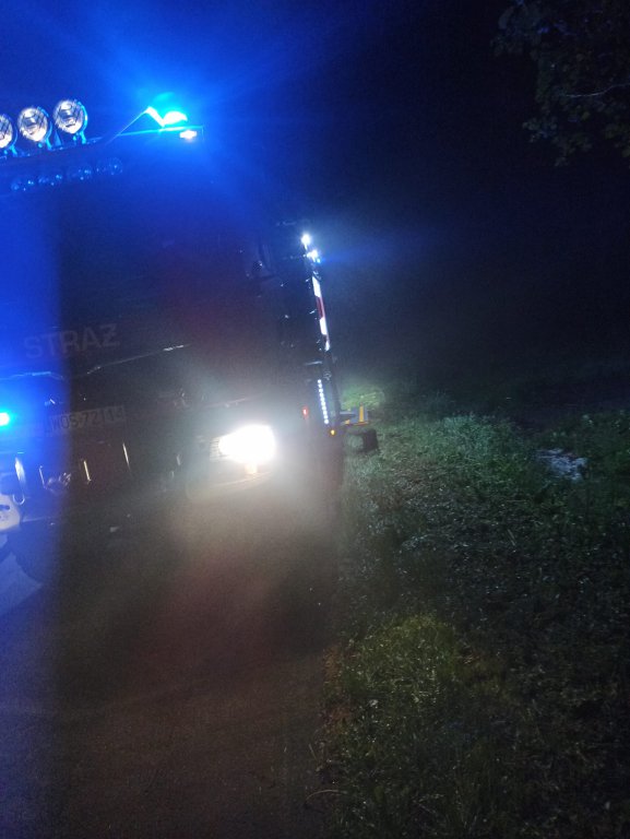 Nocna akcja strażaków z Troszyna. Mogli w “boju” przetestować nowy sprzęt [26.05.2022] - zdjęcie #3 - eOstroleka.pl