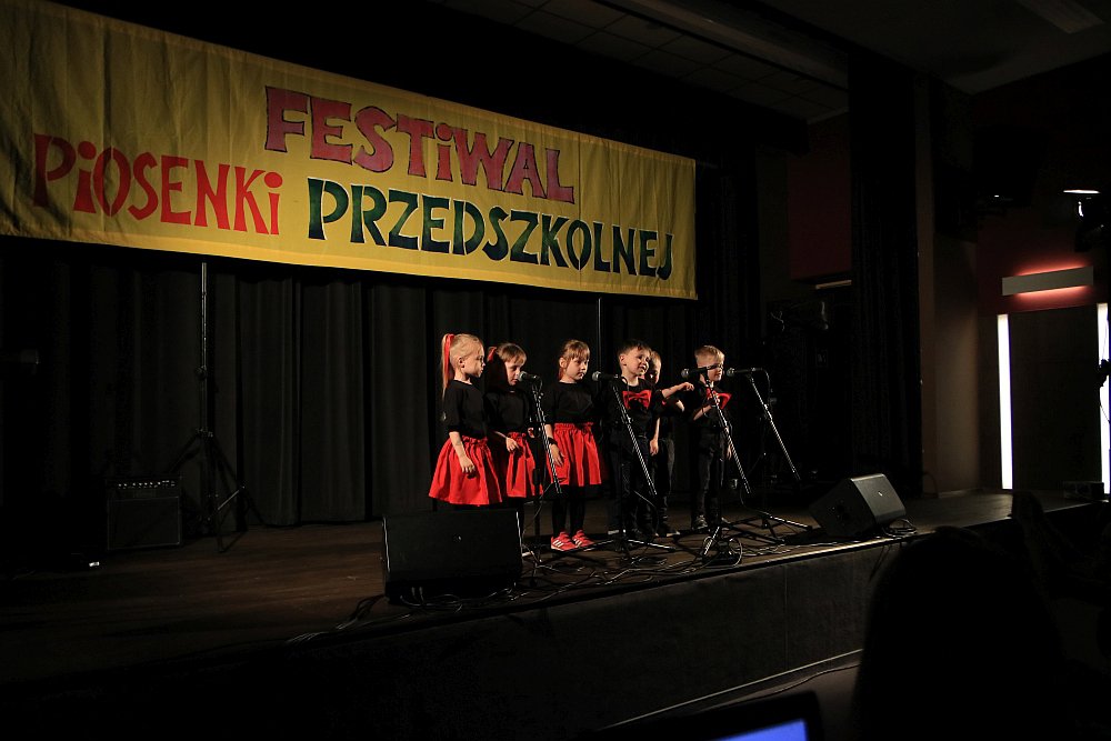 Przegląd Piosenki Przedszkolnej [27.05.2022] - zdjęcie #11 - eOstroleka.pl
