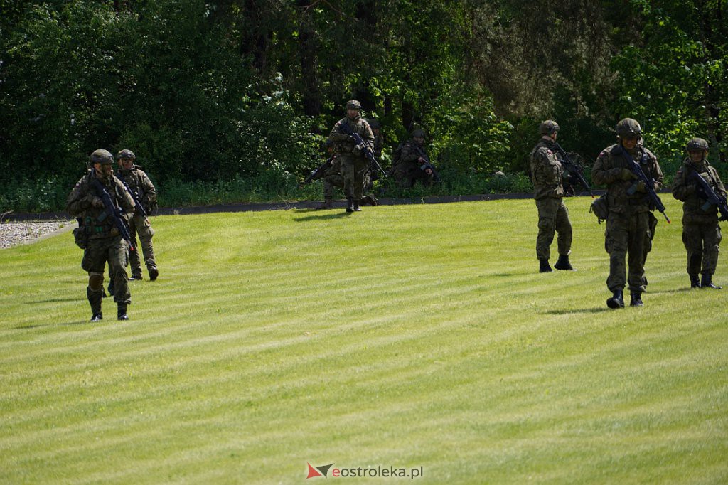 Pokaz działania lekkiej piechoty w Łysych [28.05.2022] - zdjęcie #17 - eOstroleka.pl