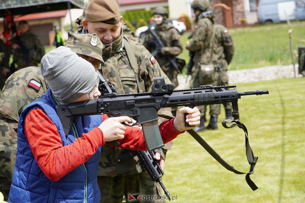 Pokaz działania lekkiej piechoty w Łysych [28.05.2022] - zdjęcie #2 - eOstroleka.pl