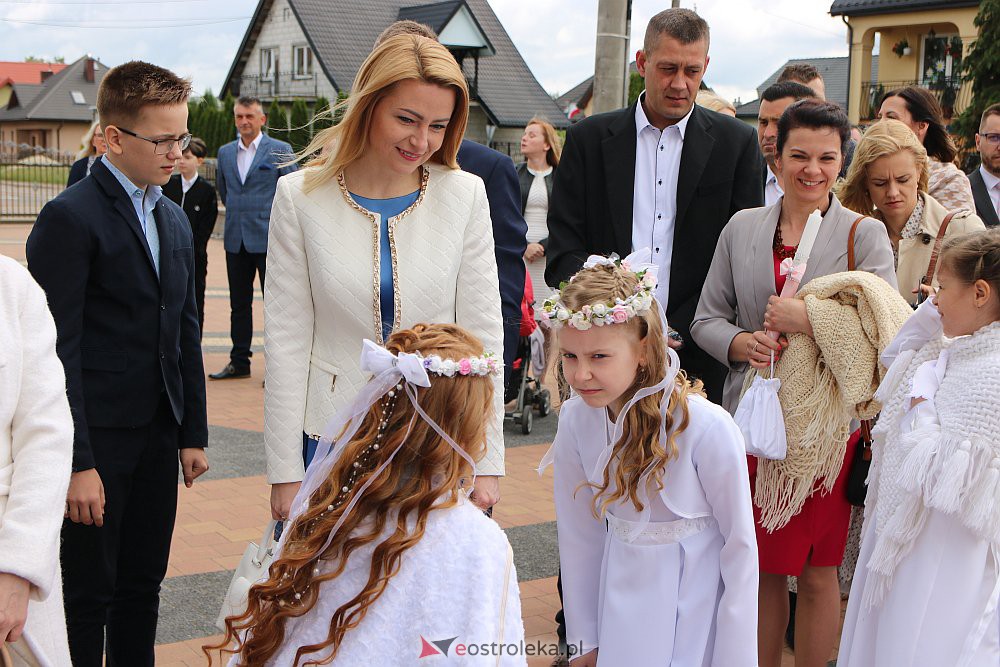 Pierwsza Komunia Święta w kościele pw. NMP Królowej Rodzin [29.05.2022] - zdjęcie #3 - eOstroleka.pl