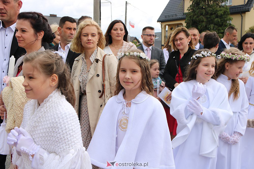 Pierwsza Komunia Święta w kościele pw. NMP Królowej Rodzin [29.05.2022] - zdjęcie #6 - eOstroleka.pl