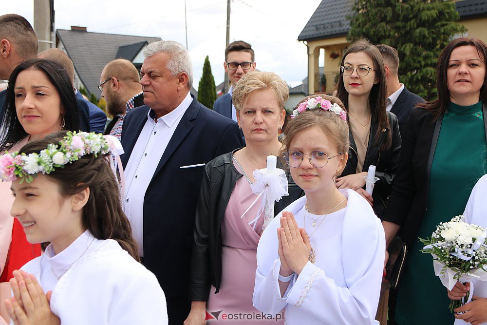 Pierwsza Komunia Święta w kościele pw. NMP Królowej Rodzin [29.05.2022] - zdjęcie #11 - eOstroleka.pl