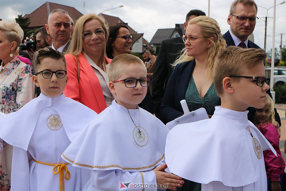 Pierwsza Komunia Święta w kościele pw. NMP Królowej Rodzin [29.05.2022] - zdjęcie #17 - eOstroleka.pl