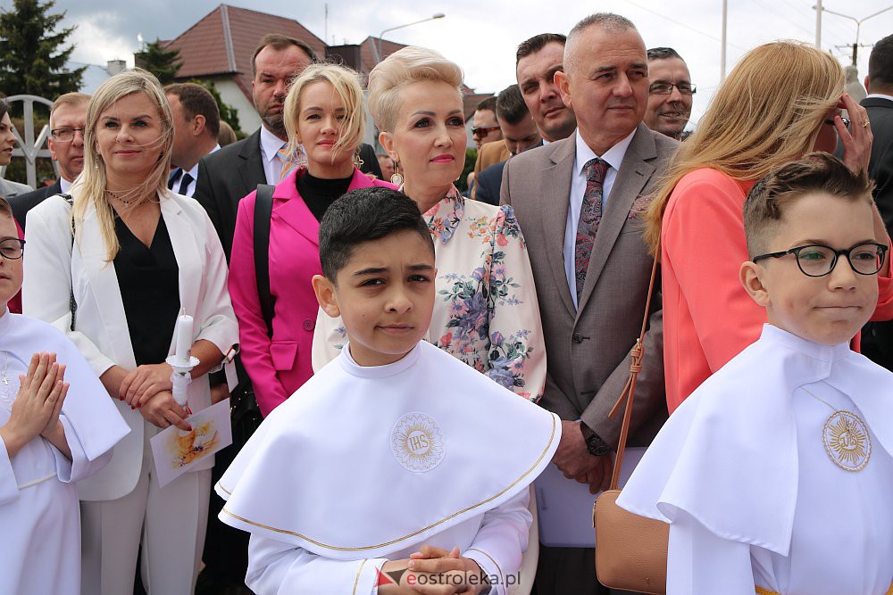 Pierwsza Komunia Święta w kościele pw. NMP Królowej Rodzin [29.05.2022] - zdjęcie #19 - eOstroleka.pl
