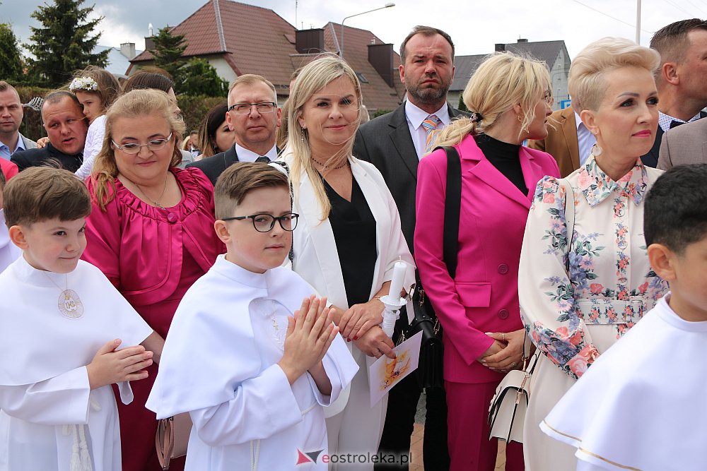 Pierwsza Komunia Święta w kościele pw. NMP Królowej Rodzin [29.05.2022] - zdjęcie #20 - eOstroleka.pl
