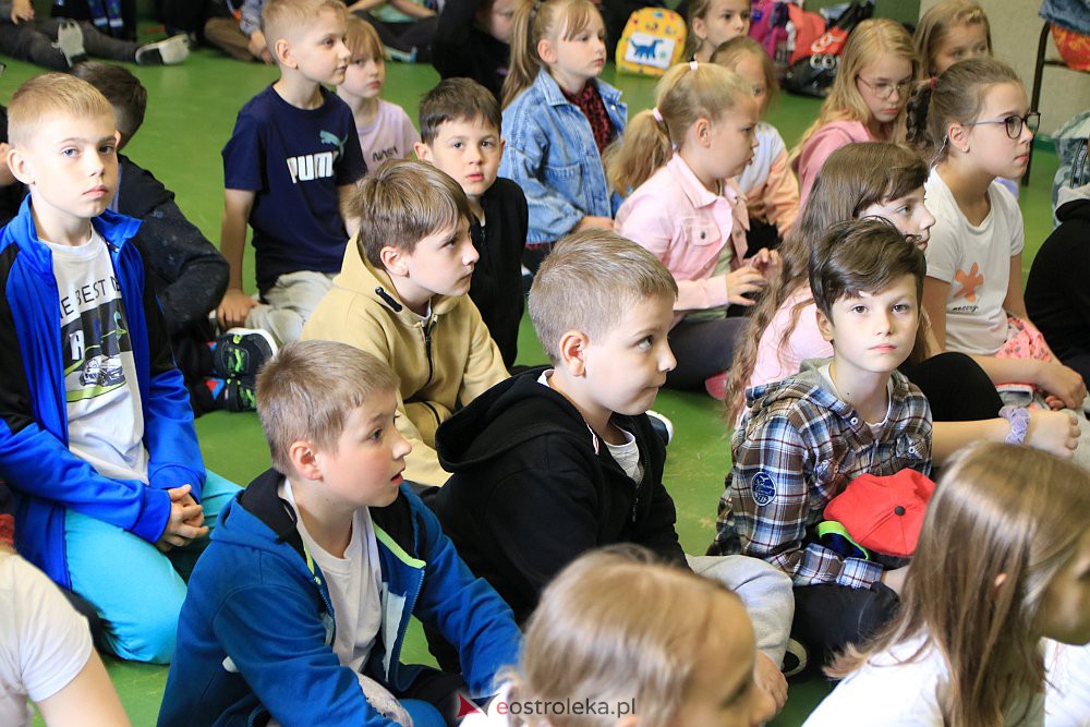 Promyki Dziesiątki - spektakl Ważne co w środku [31.05.2022] - zdjęcie #35 - eOstroleka.pl