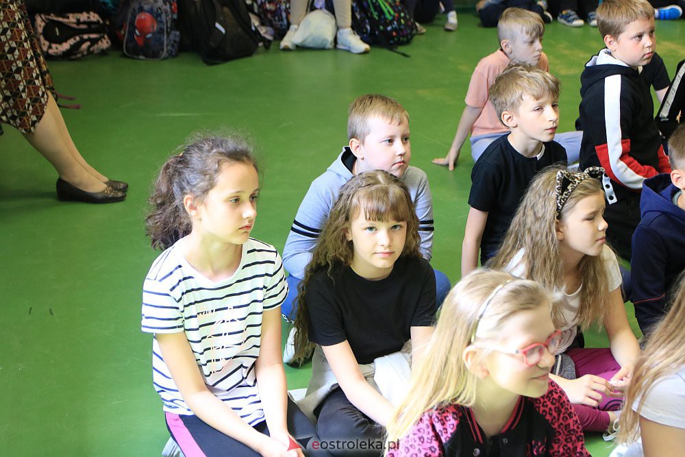 Promyki Dziesiątki - spektakl Ważne co w środku [31.05.2022] - zdjęcie #31 - eOstroleka.pl