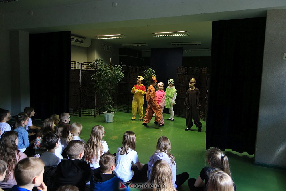 Promyki Dziesiątki - spektakl Ważne co w środku [31.05.2022] - zdjęcie #30 - eOstroleka.pl