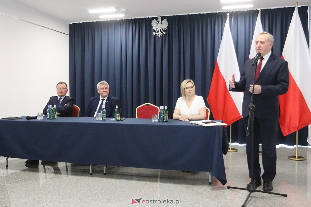 Wręczenie rządowych promes na inwestycje [31.05.2022] - zdjęcie #17 - eOstroleka.pl