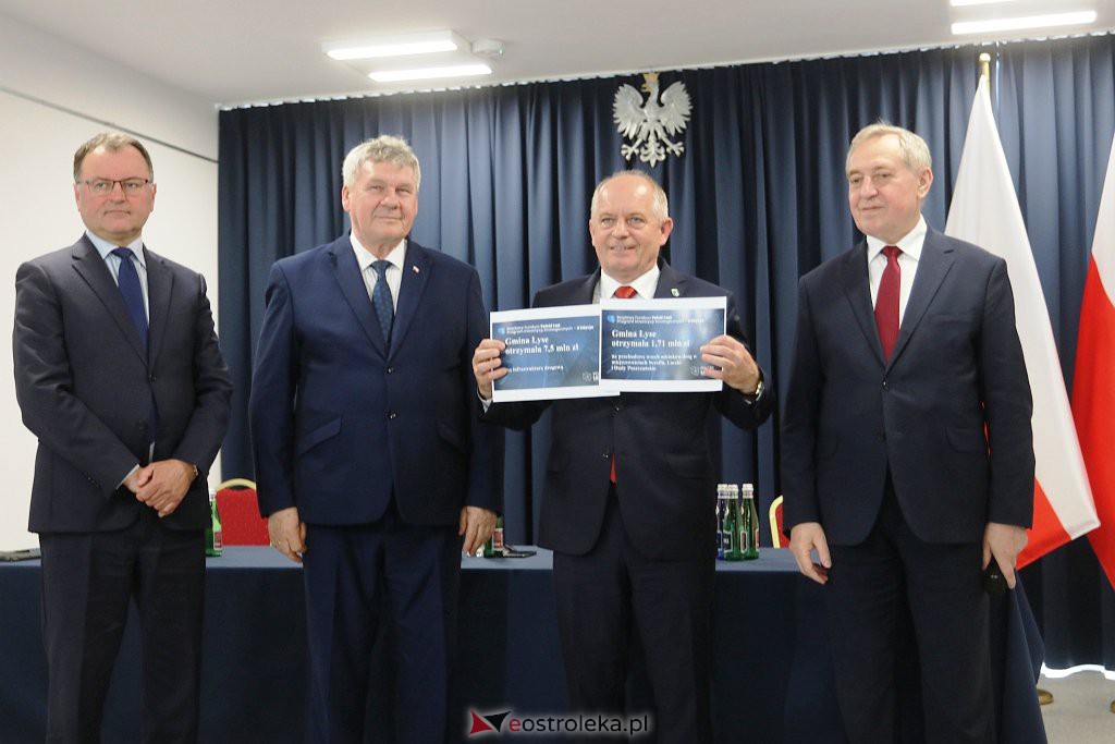 Wręczenie rządowych promes na inwestycje [31.05.2022] - zdjęcie #27 - eOstroleka.pl