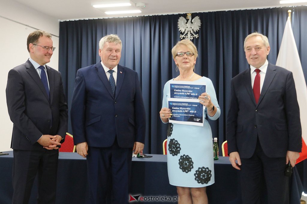 Wręczenie rządowych promes na inwestycje [31.05.2022] - zdjęcie #24 - eOstroleka.pl
