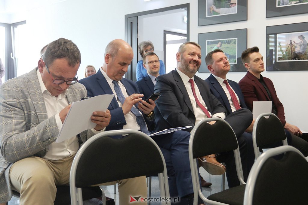 Wręczenie rządowych promes na inwestycje [31.05.2022] - zdjęcie #17 - eOstroleka.pl