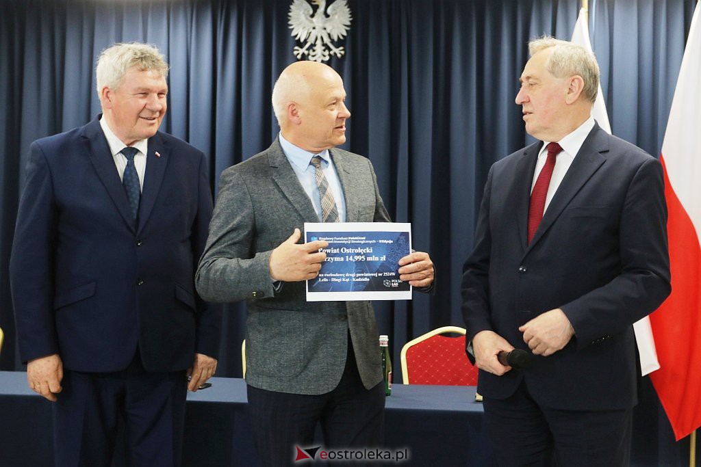 Wręczenie rządowych promes na inwestycje [31.05.2022] - zdjęcie #12 - eOstroleka.pl