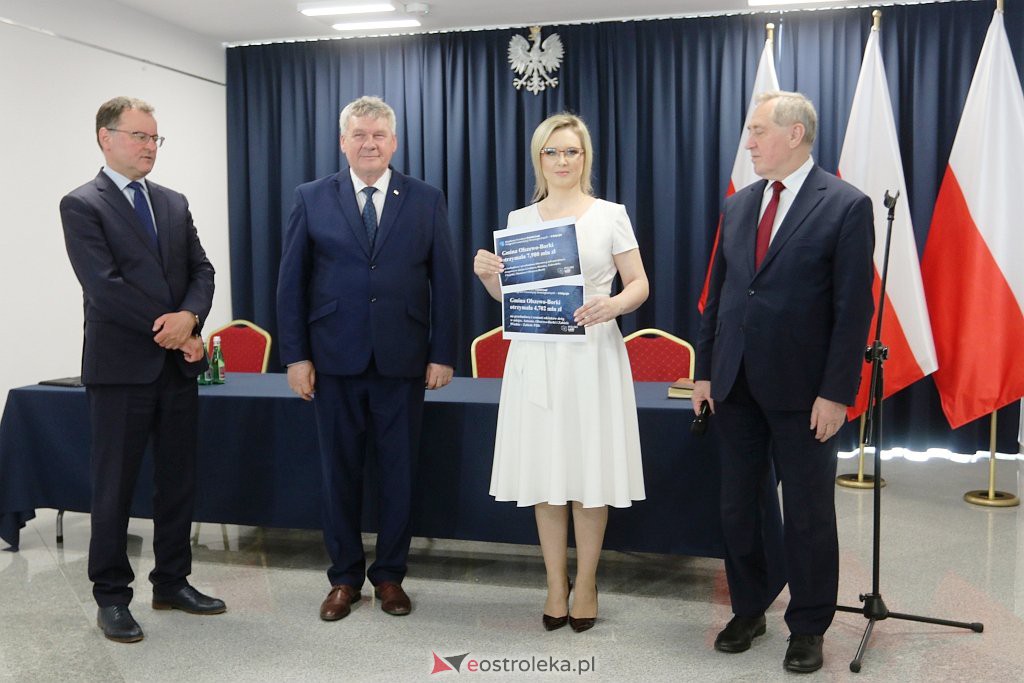 Wręczenie rządowych promes na inwestycje [31.05.2022] - zdjęcie #9 - eOstroleka.pl