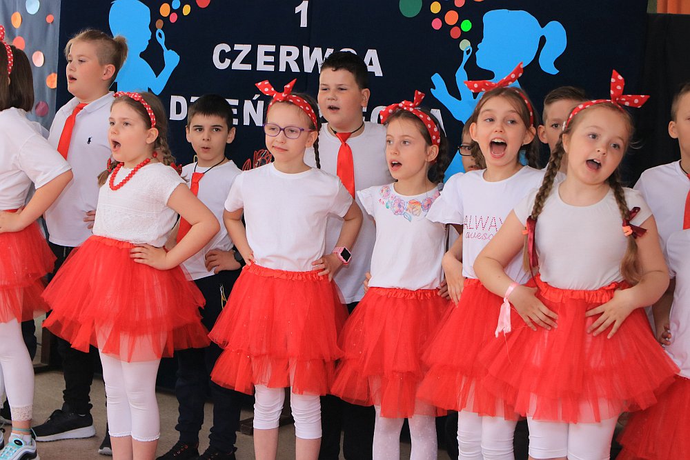 Dzień Dziecka w Szkole Podstawowej nr 5 [01.06.2022] - zdjęcie #32 - eOstroleka.pl