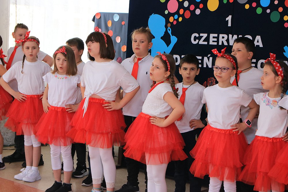Dzień Dziecka w Szkole Podstawowej nr 5 [01.06.2022] - zdjęcie #31 - eOstroleka.pl