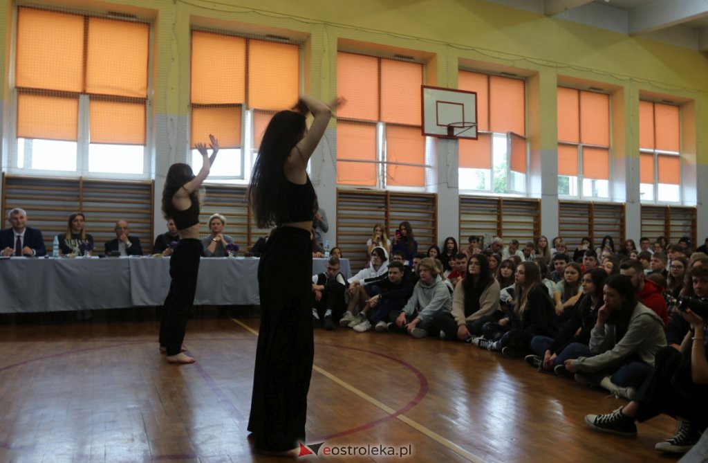 II LO w Ostrołęce ma talent [01.06.2022] - zdjęcie #38 - eOstroleka.pl