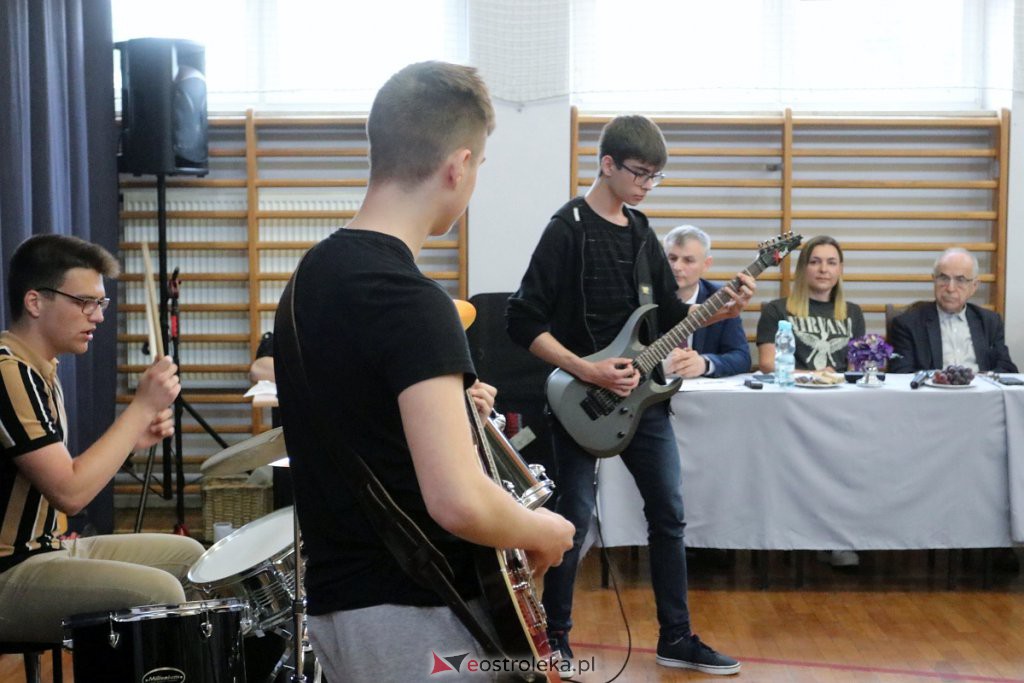 II LO w Ostrołęce ma talent [01.06.2022] - zdjęcie #16 - eOstroleka.pl